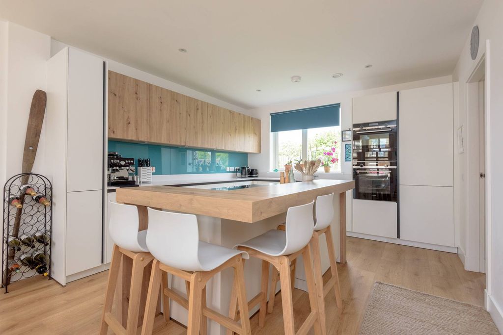 Additional image 6 of 4 bed detached house for sale21 Castlemains Gardens, Dirleton, North Berwick EH39
