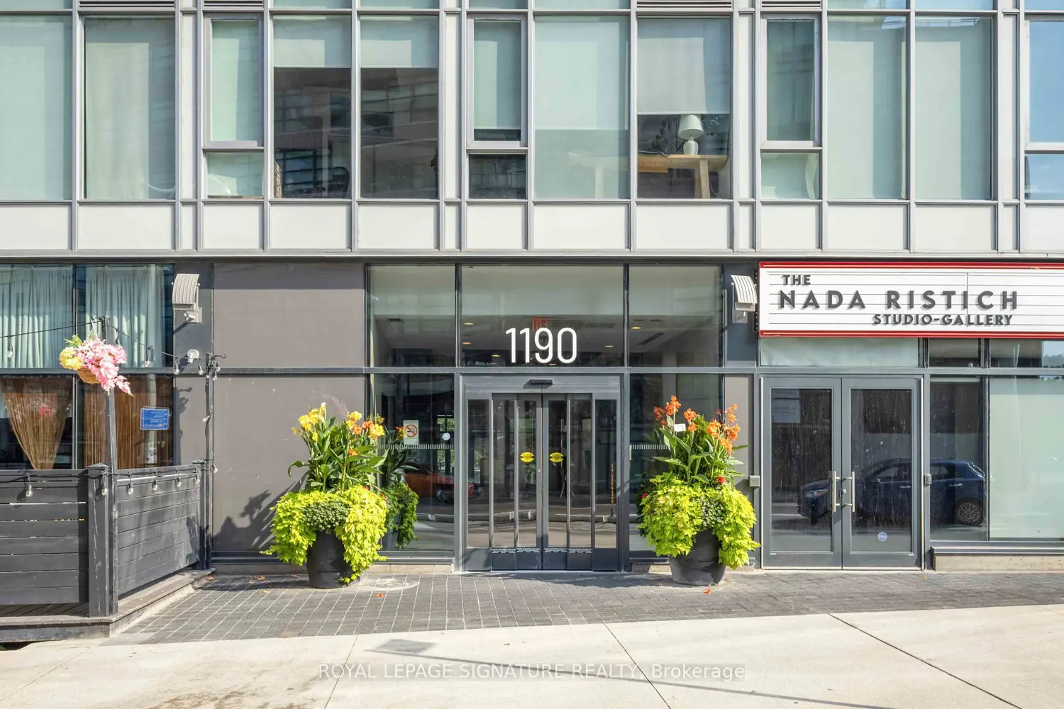 1190 Dundas Street 406