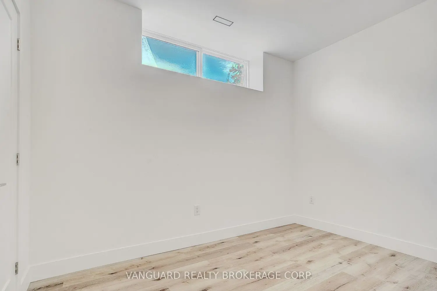 Additional image 7 of 1937 Lawrence Avenue