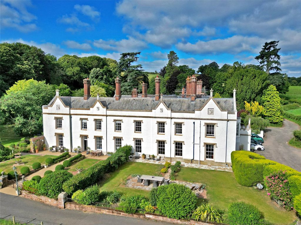 7 bed semi-detached house for salePeamore House, Alphington, Exeter EX2