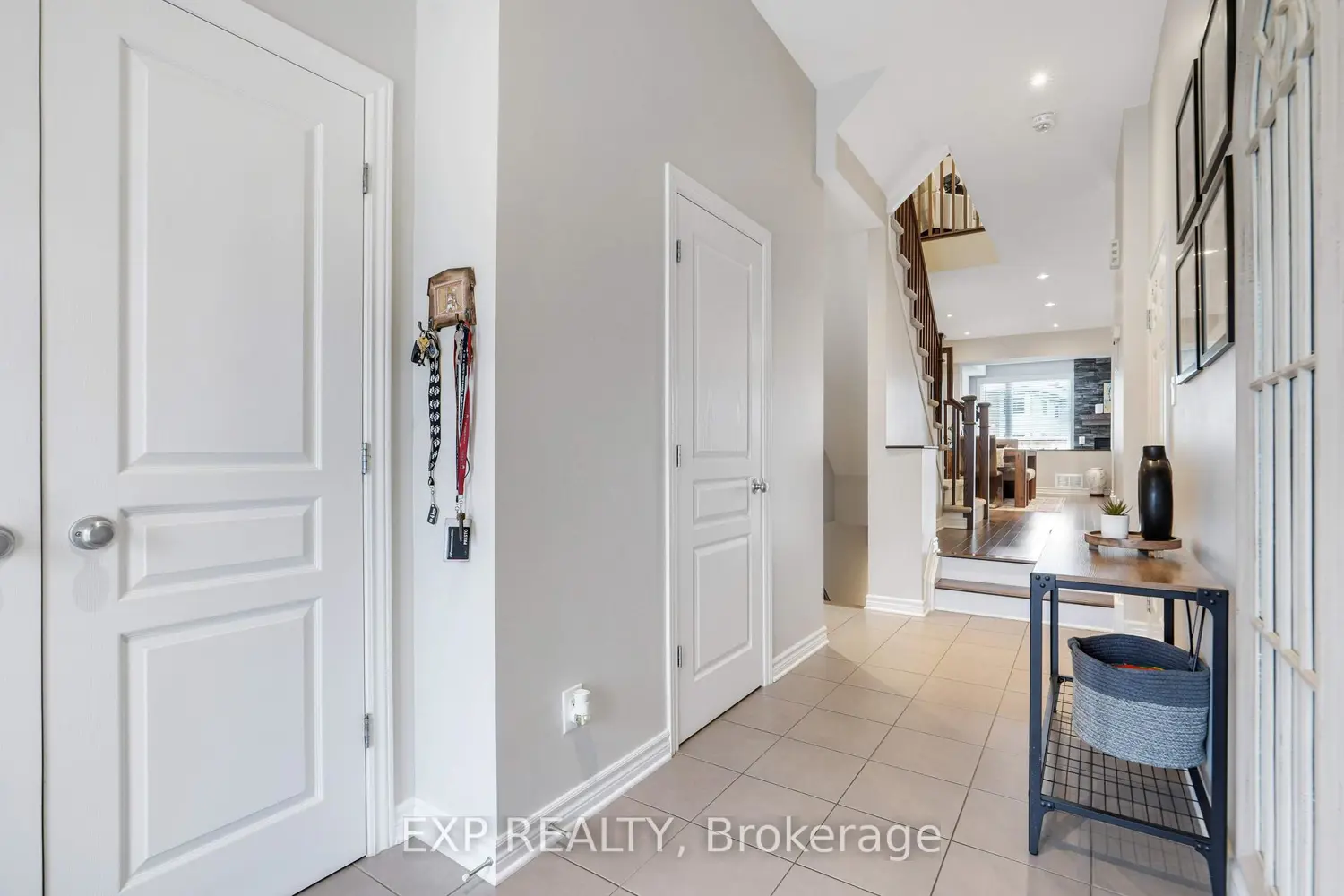 529 Stargazer Crescent photo 3