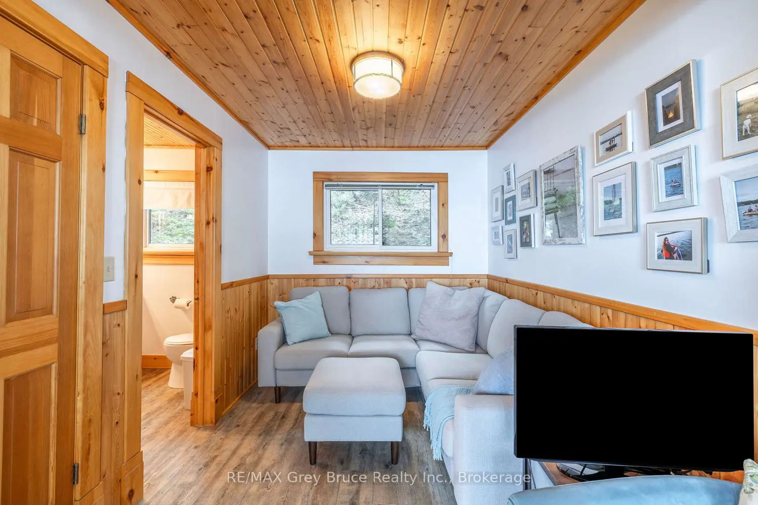 148 Sunnyview Drive photo 2