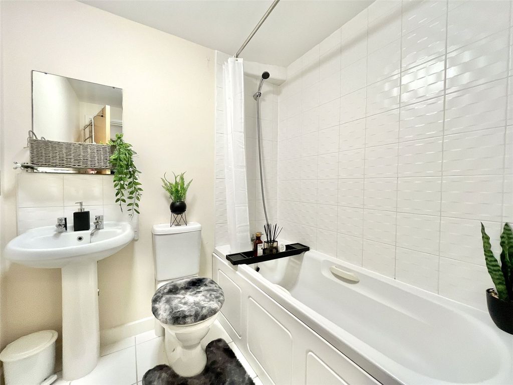 Additional image 2 of 2 bed flat for saleMill Road, Gateshead NE8