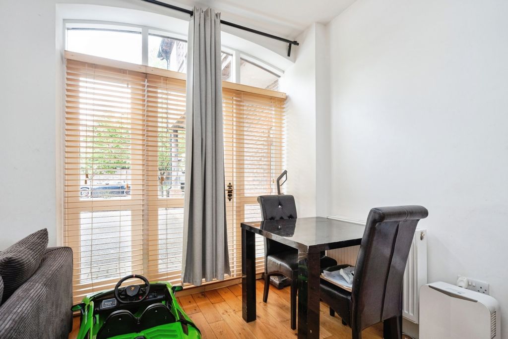Additional image 14 of 2 bed flat for saleLondon Road, Hurst Green, Etchingham, East Sussex TN19