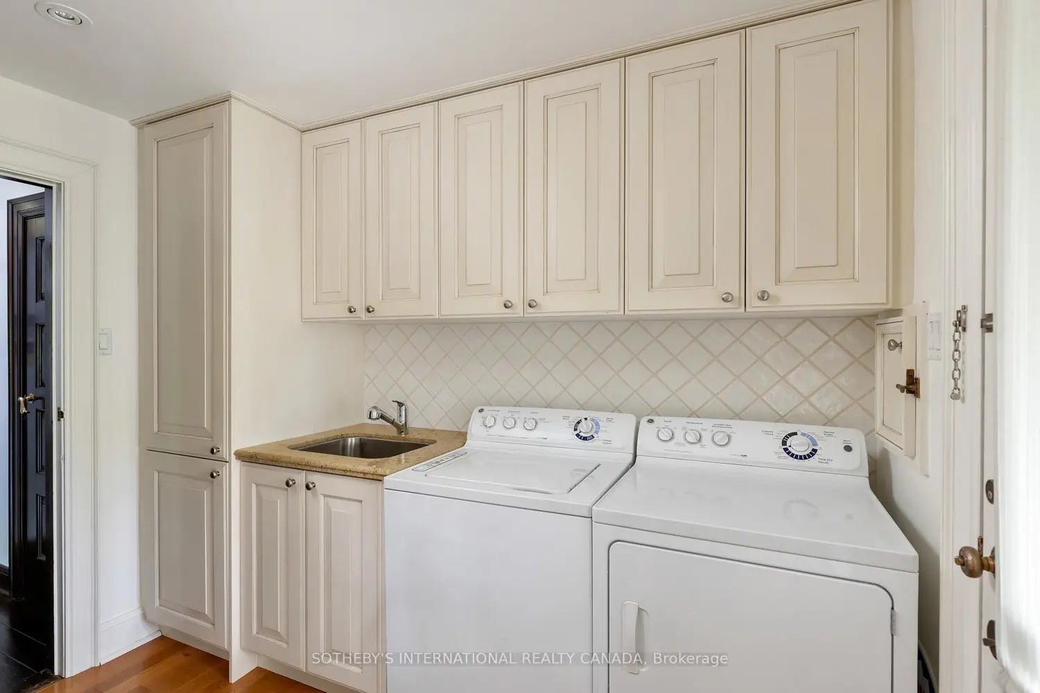 Additional image 8 of 38 Edenbrook Hill