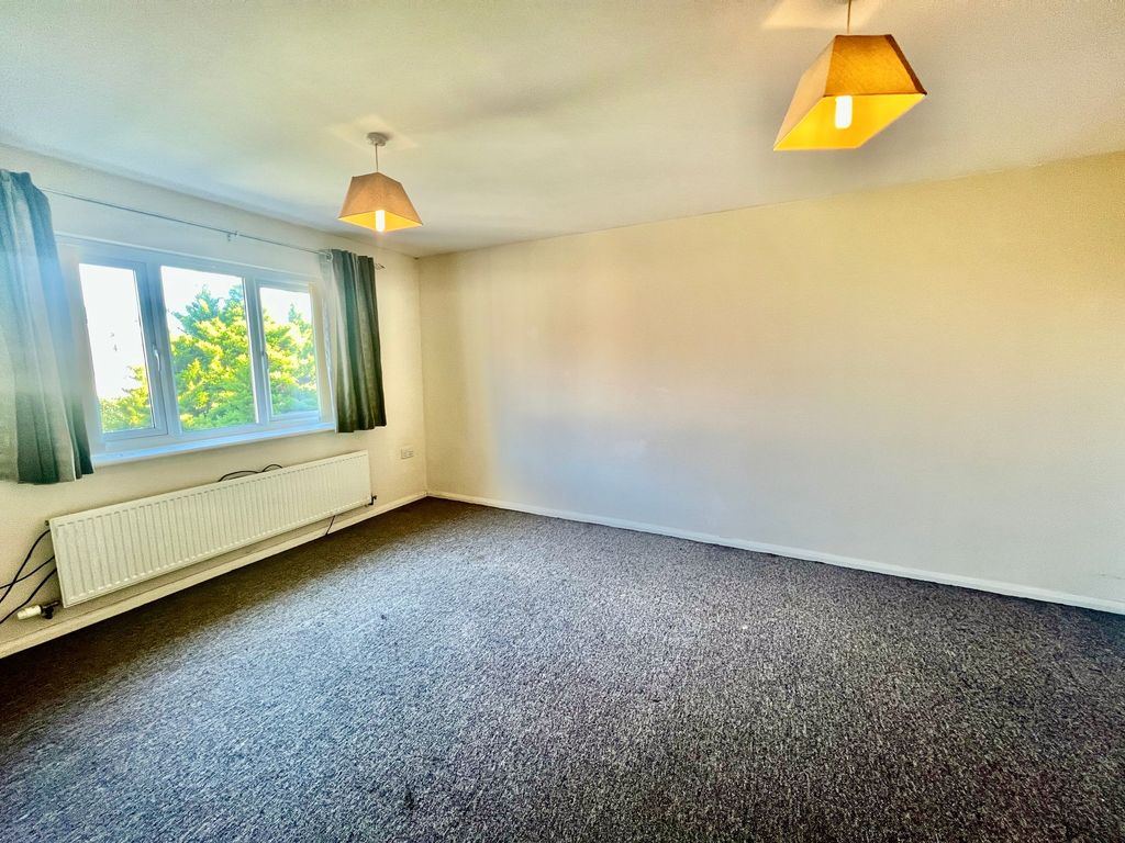 Additional image 9 of 2 bed flat for saleOrmonde Close, Grantham NG31