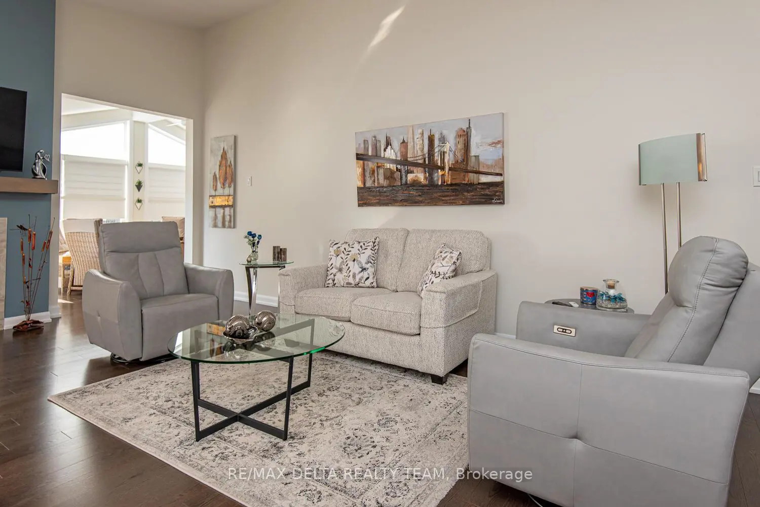 373 Sterling Avenue photo 5