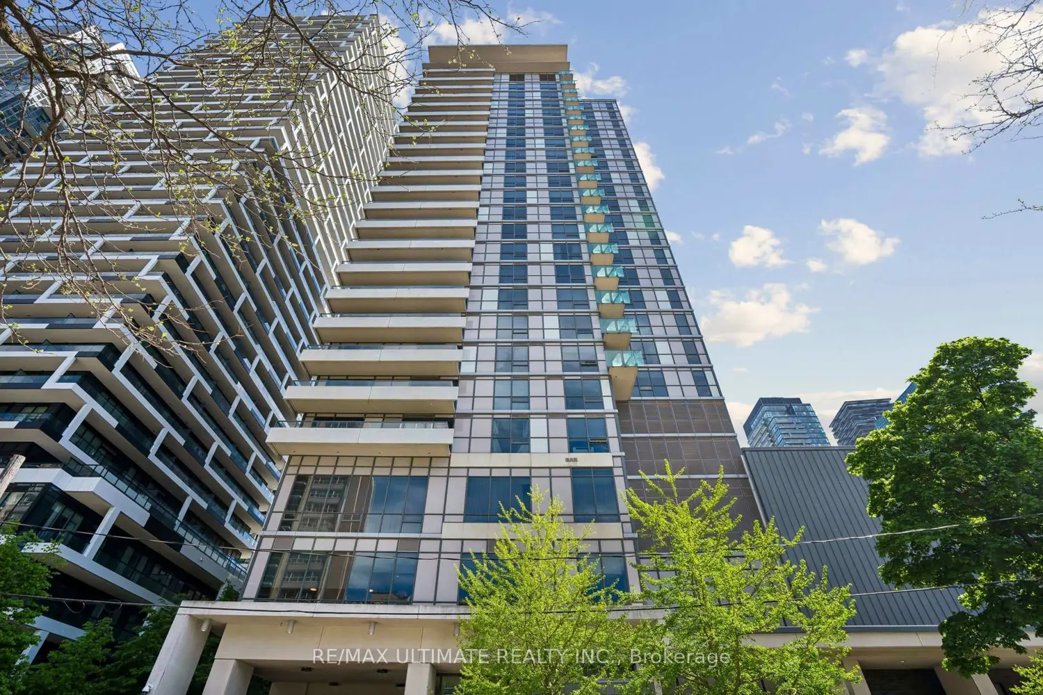 25 Broadway Avenue 1304