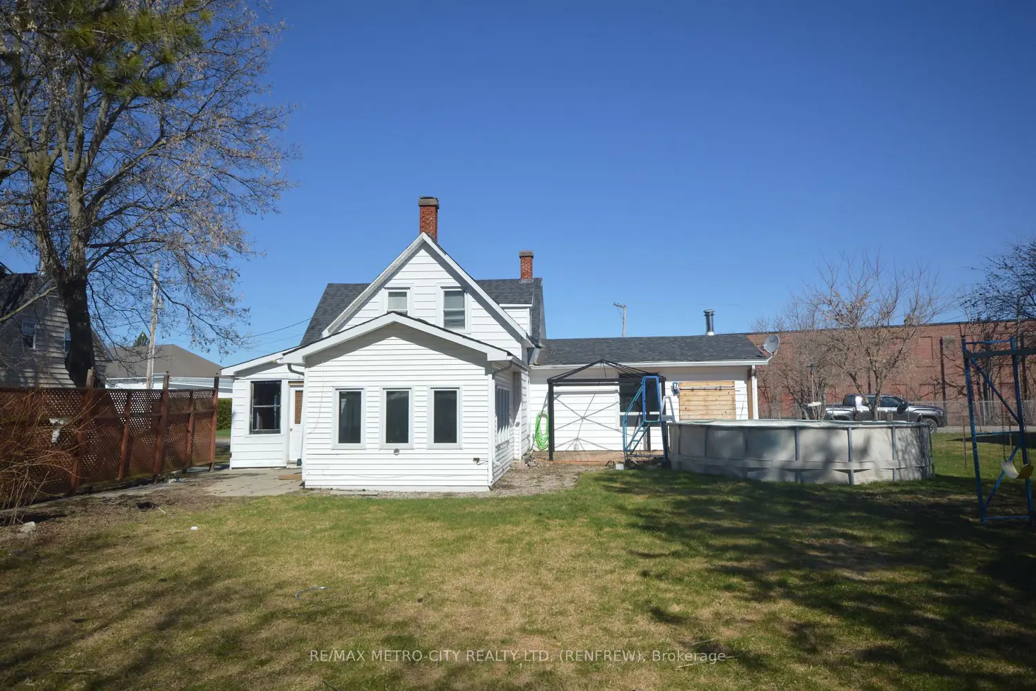 235 Renfrew Avenue photo 2