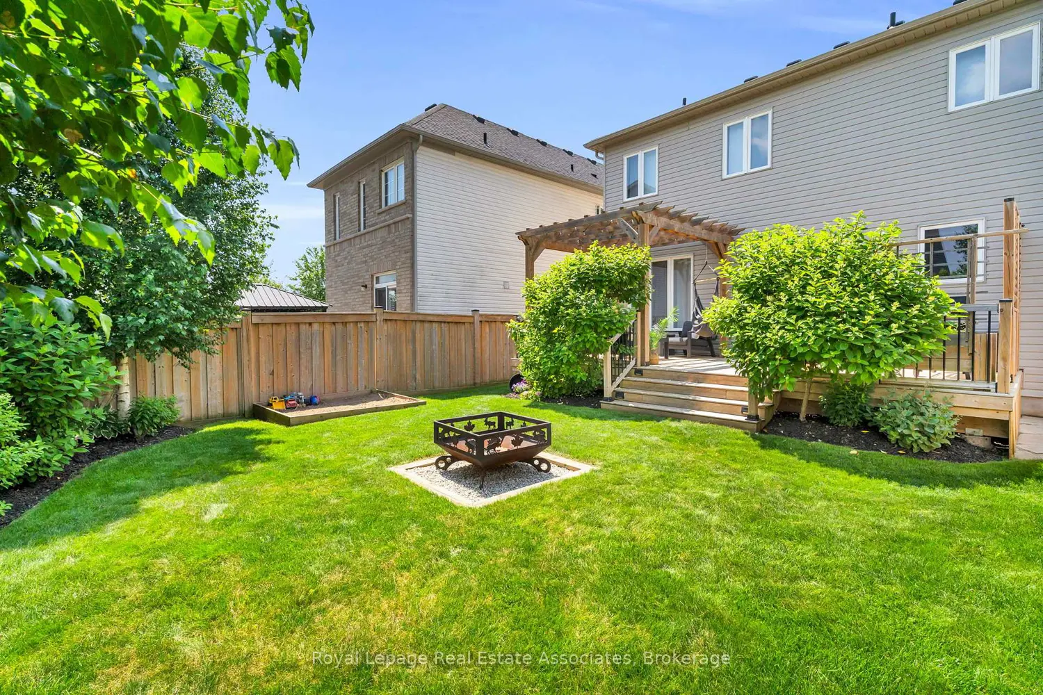Additional image 16 of 704 Cook Crescent