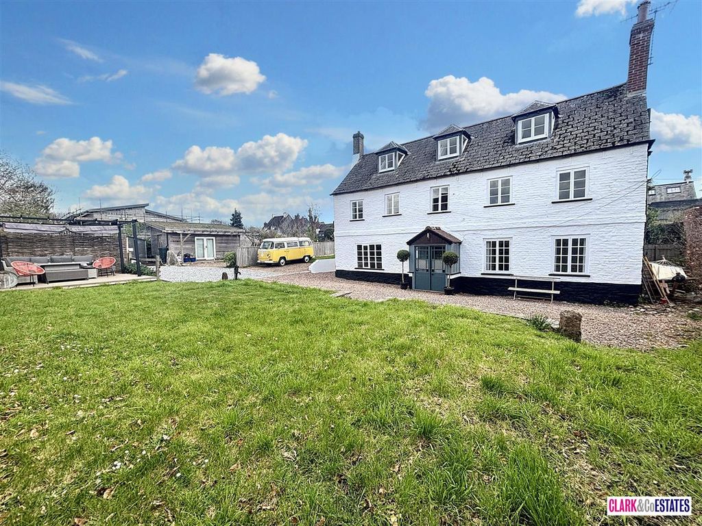 5 bed detached house for saleQuay Gardens, Monmouth Avenue, Topsham EX3