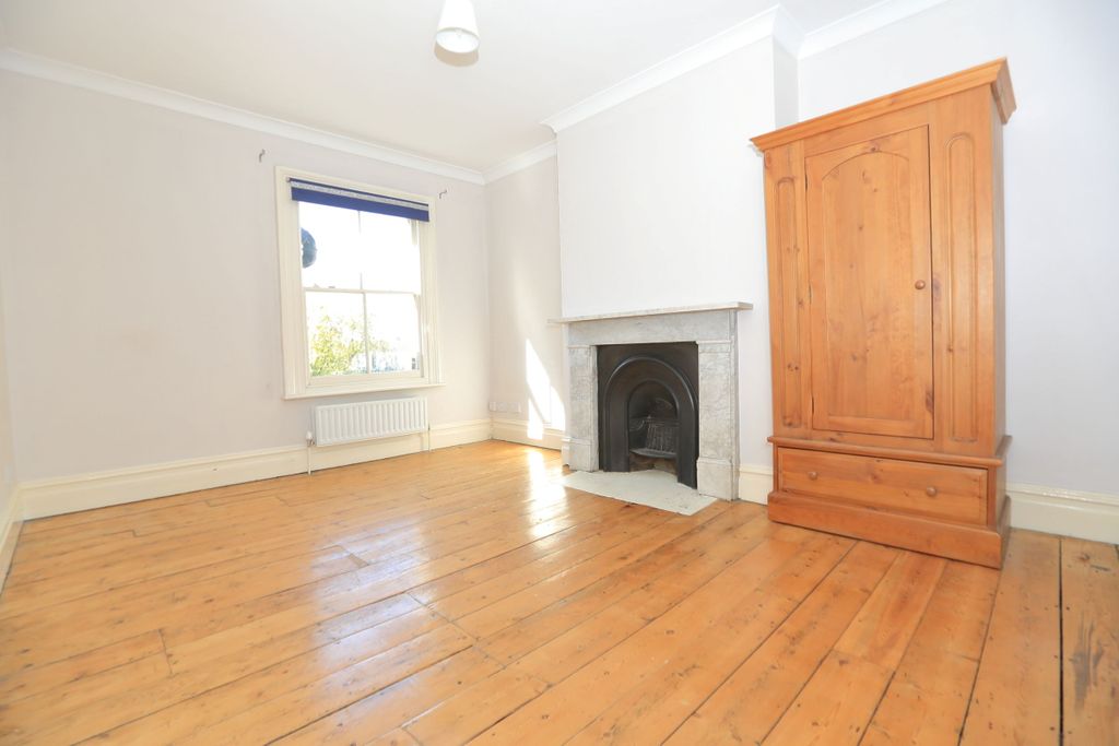 Additional image 8 of 6 bed semi-detached house for saleNewton Road, Faversham ME13
