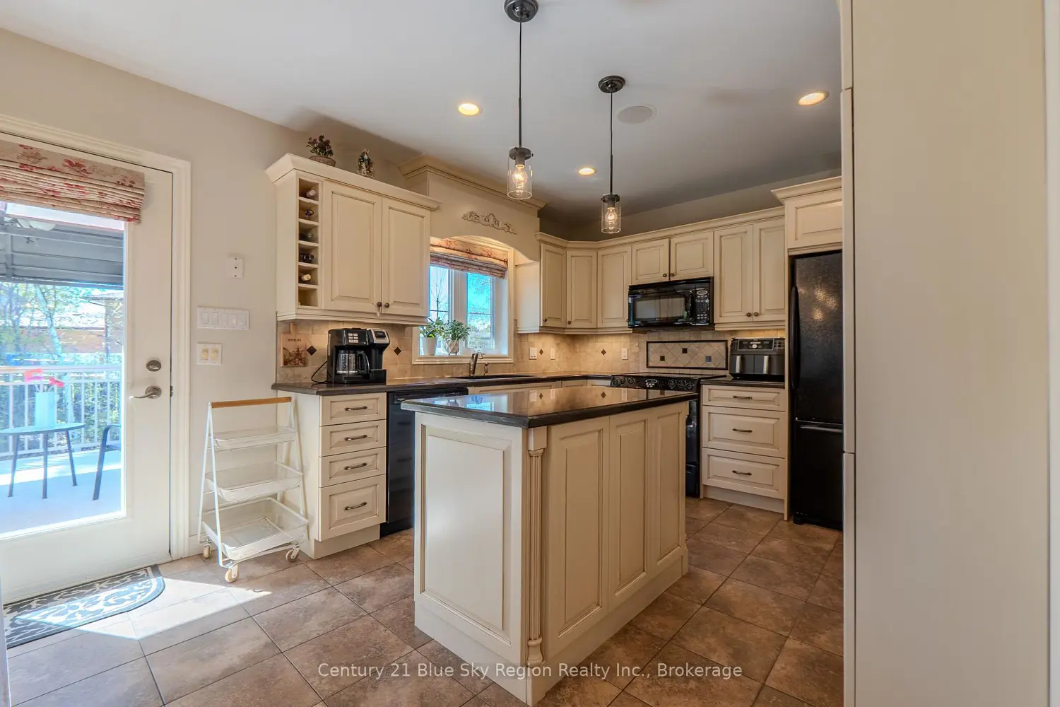 Additional image 4 of 10 Linden Lane