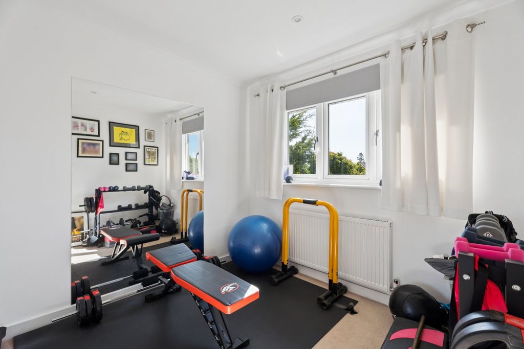 Additional image 13 of 4 bed detached house for saleMeadowcroft, Chalfont St. Peter, Gerrards Cross, Buckinghamshire SL9