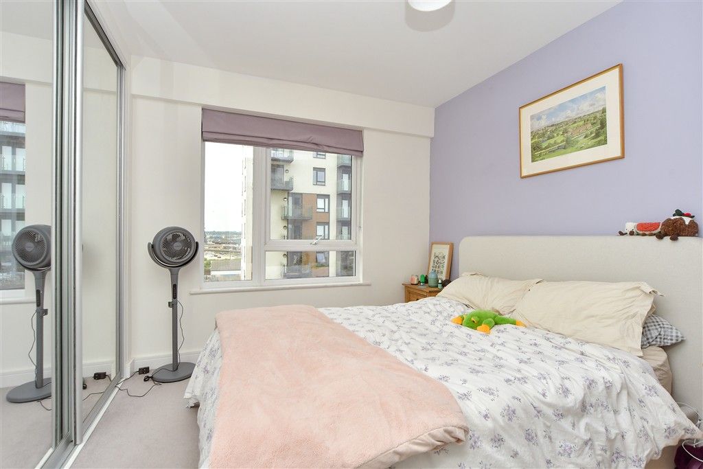 2 bed flat for salePegasus Way, Gillingham, Kent ME7