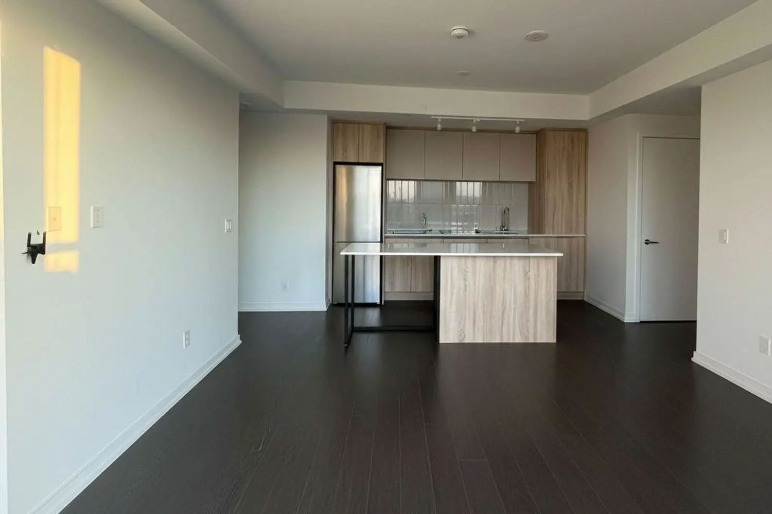 7950 Bathurst Street 2503 photo 4
