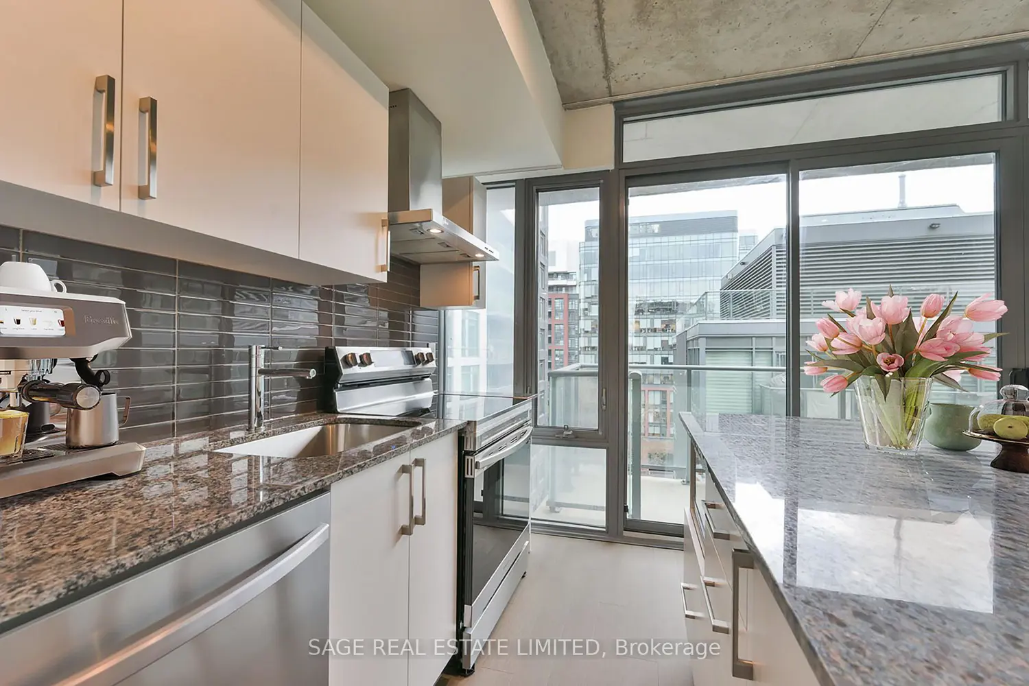 Additional image 5 of 95 Bathurst Street 914
