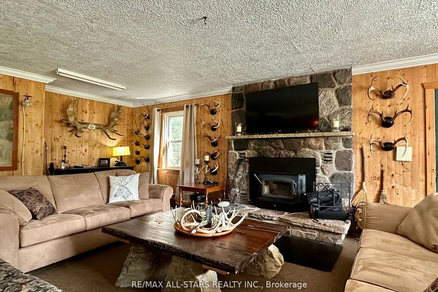 380 Ledge Road photo 5