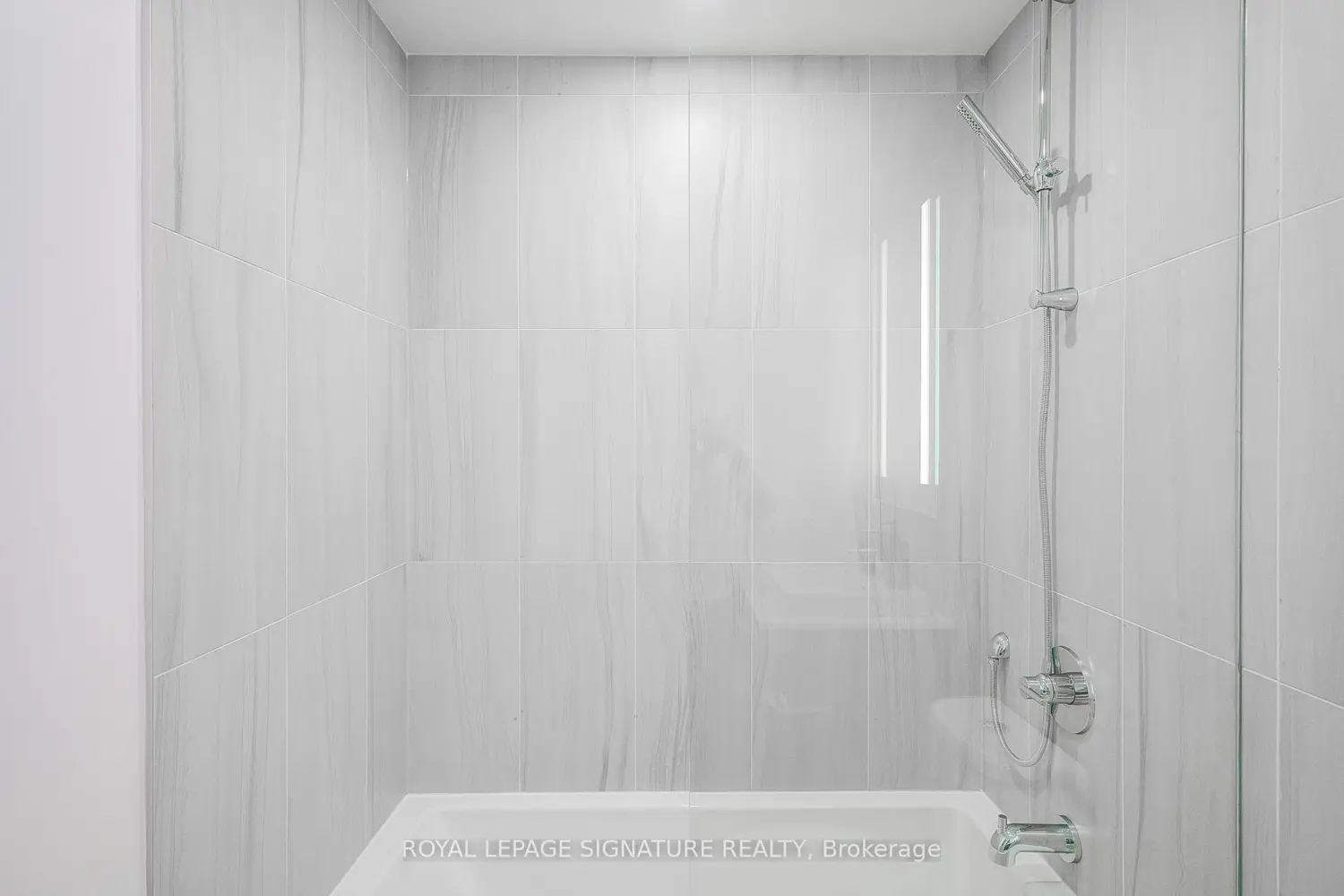 Additional image 6 of 115 Denison Avenue 613