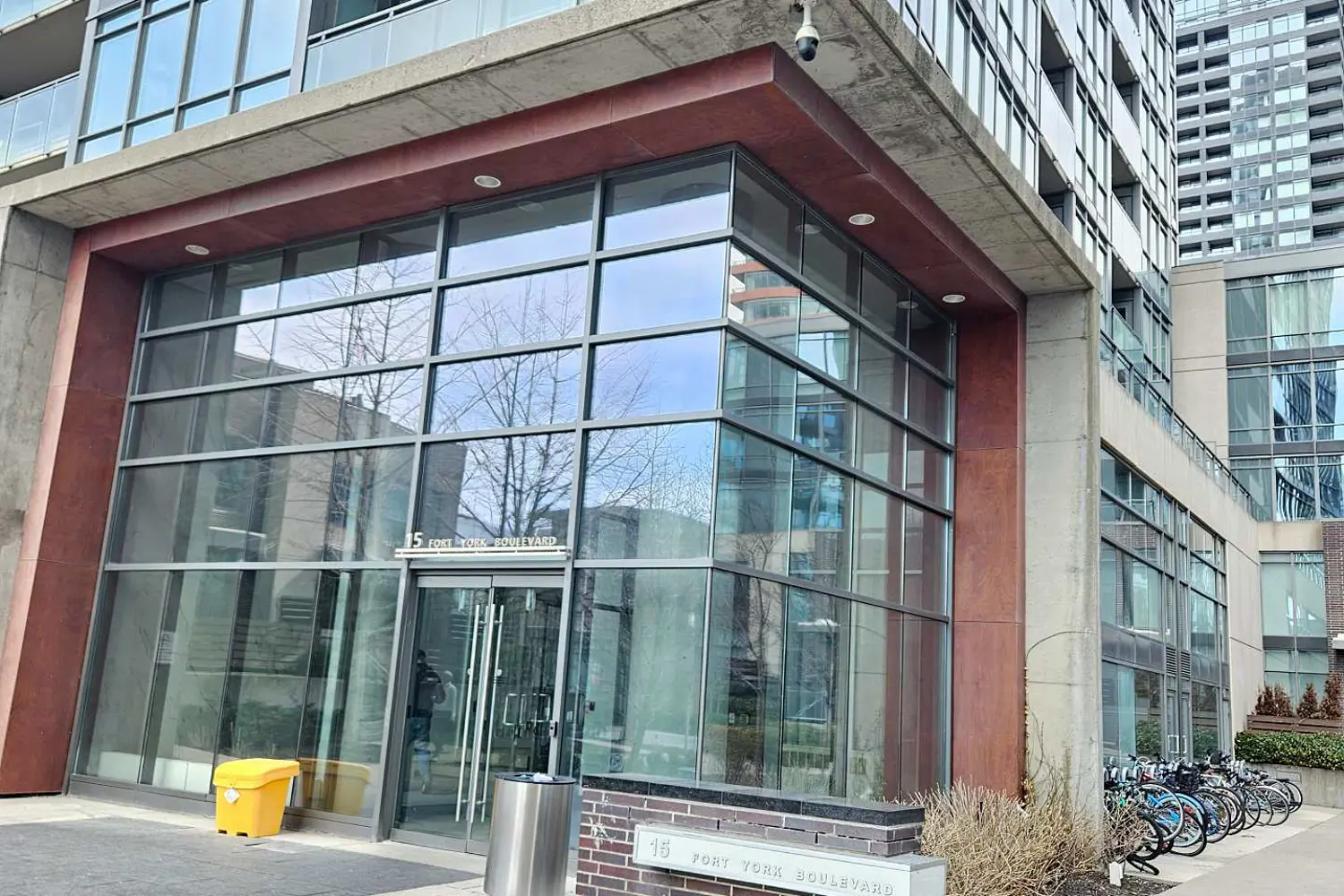 Additional image 2 of 15 Fort York Boulevard 705