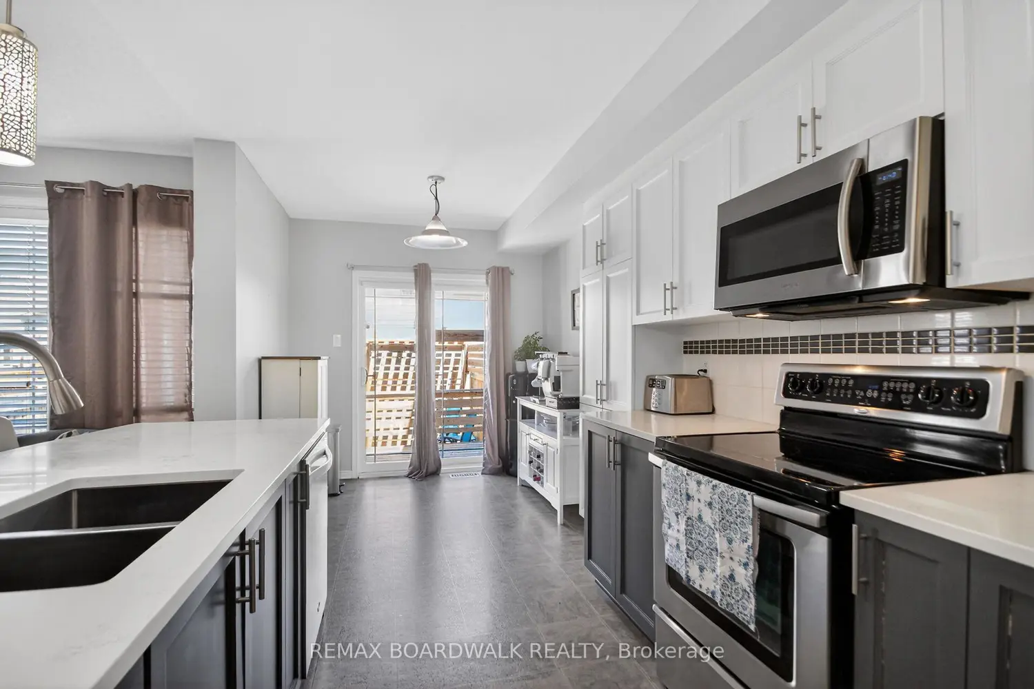 1621 Westhall Way photo 5