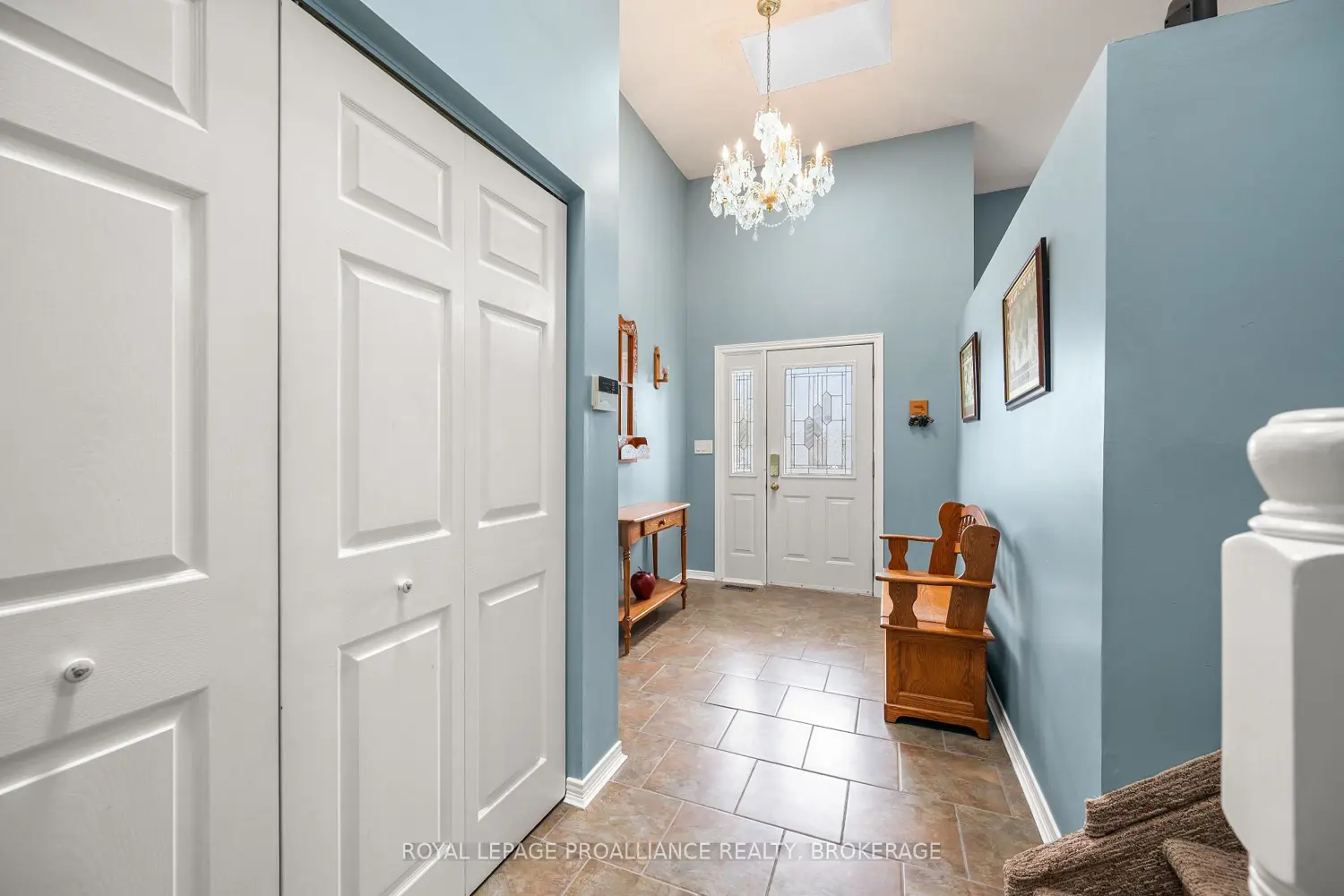 307 Amherst Drive photo 3