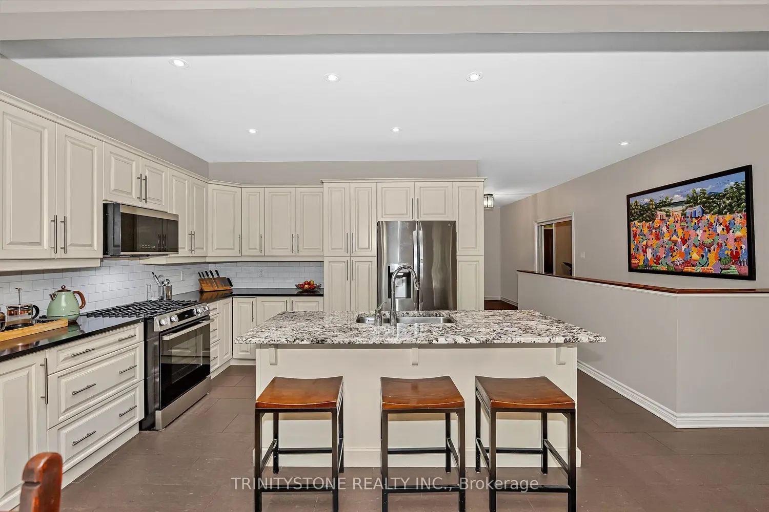 452 Landswood Way photo 3