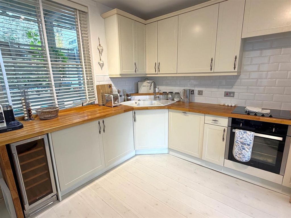 Additional image 5 of 1 bed flat for saleEsplanade, Fowey PL23