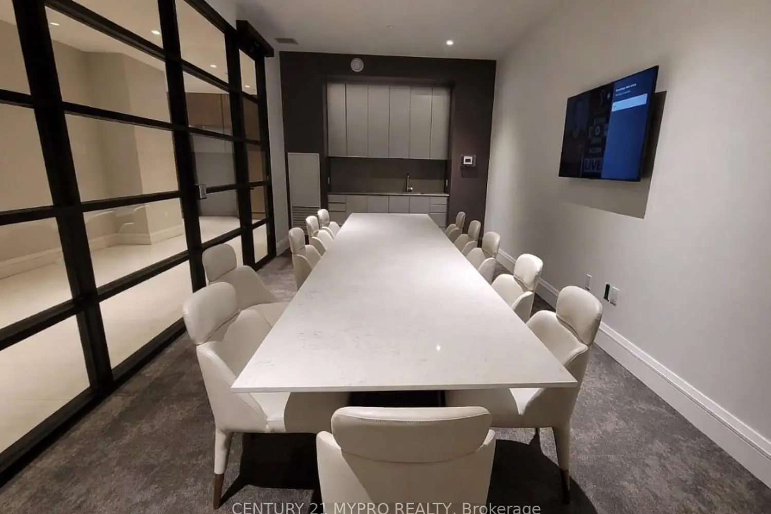 Additional image 9 of 39 Roehampton Avenue 3409