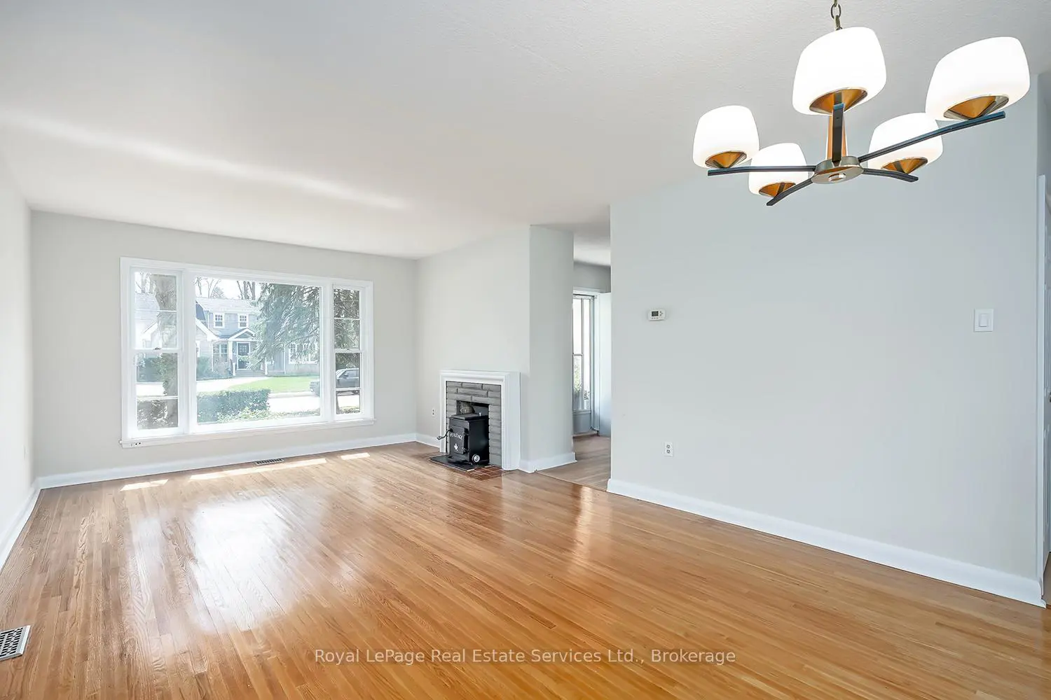 Additional image 6 of 2043 Devon Road