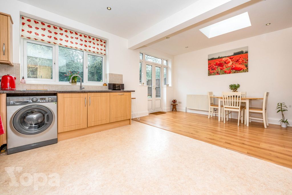 Additional image 9 of 3 bed semi-detached house for saleOakdene Avenue, Erith DA8