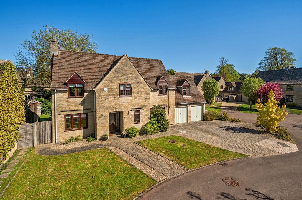 Additional image 20 of 5 bed detached house for saleKeble Lawns, Fairford, Gloucestershire GL7