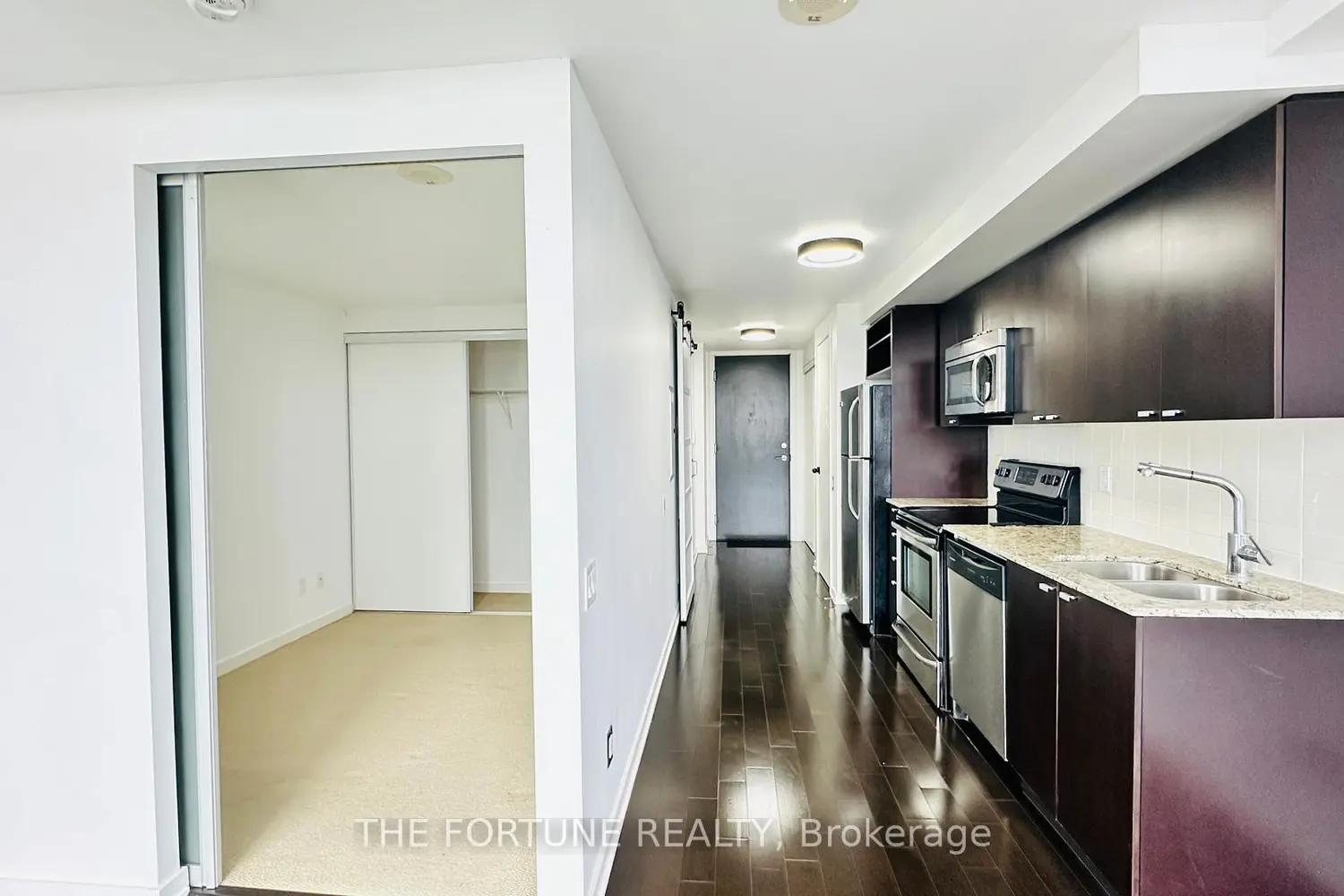 Additional image 7 of 105 The Queensway Avenue 3213
