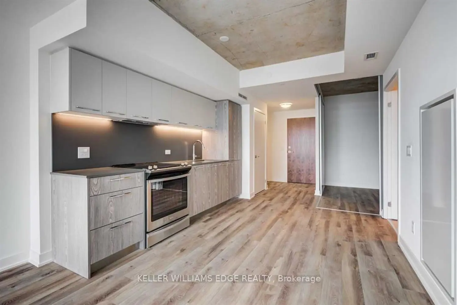 Additional image 4 of 30 Baseball Place 422
