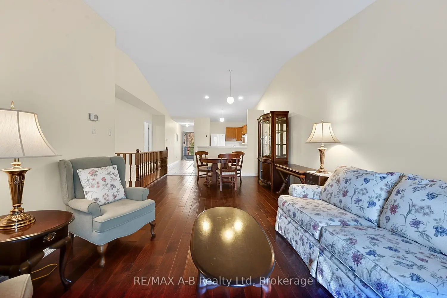 24 Griffiths Drive 23 photo 5