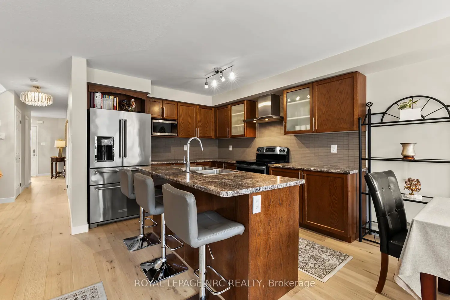 Additional image 8 of 8679 Dogwood Crescent