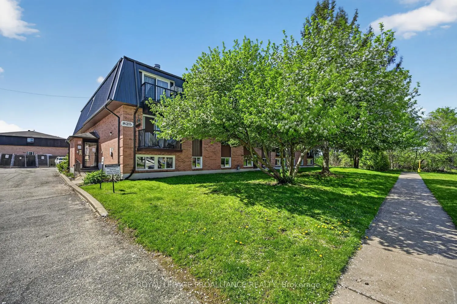 825 Macodrum Drive 2