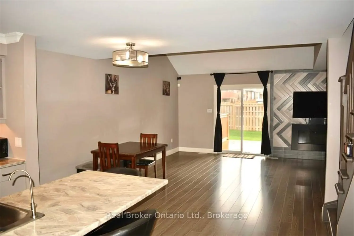 Additional image 3 of 1 Chamberlain Avenue 9