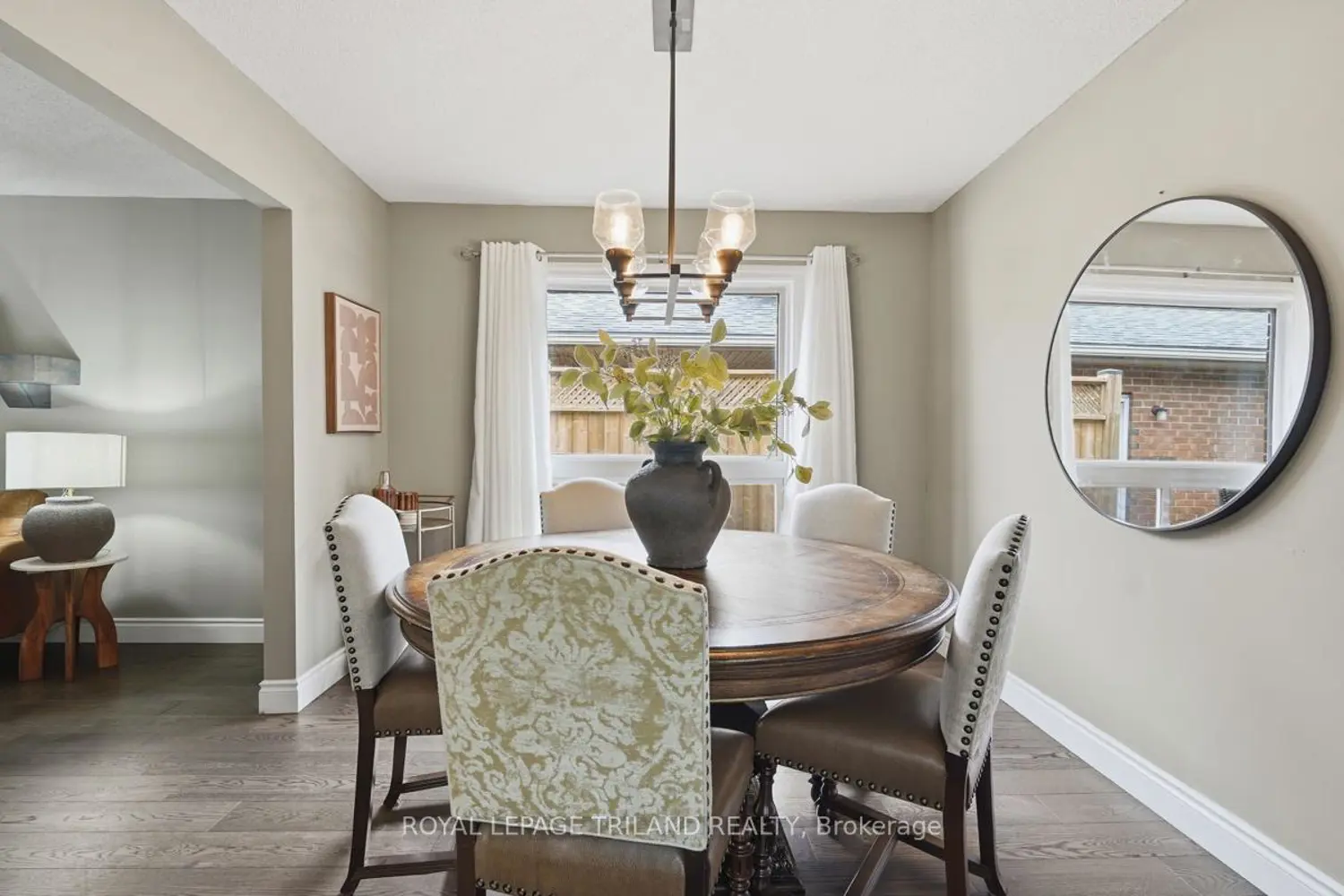 1098 Lawson Road photo 5