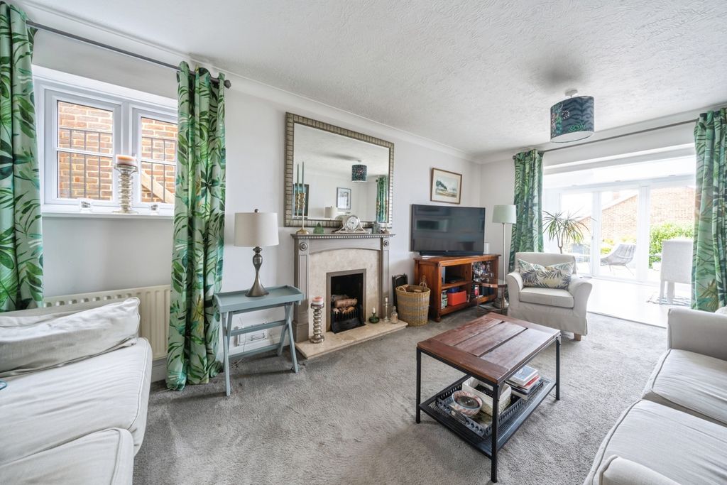 Additional image 2 of 4 bed detached house for saleRosemary Gardens, Burwash, Etchingham, East Sussex TN19