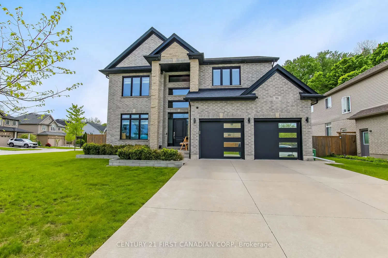 986 Loft Court