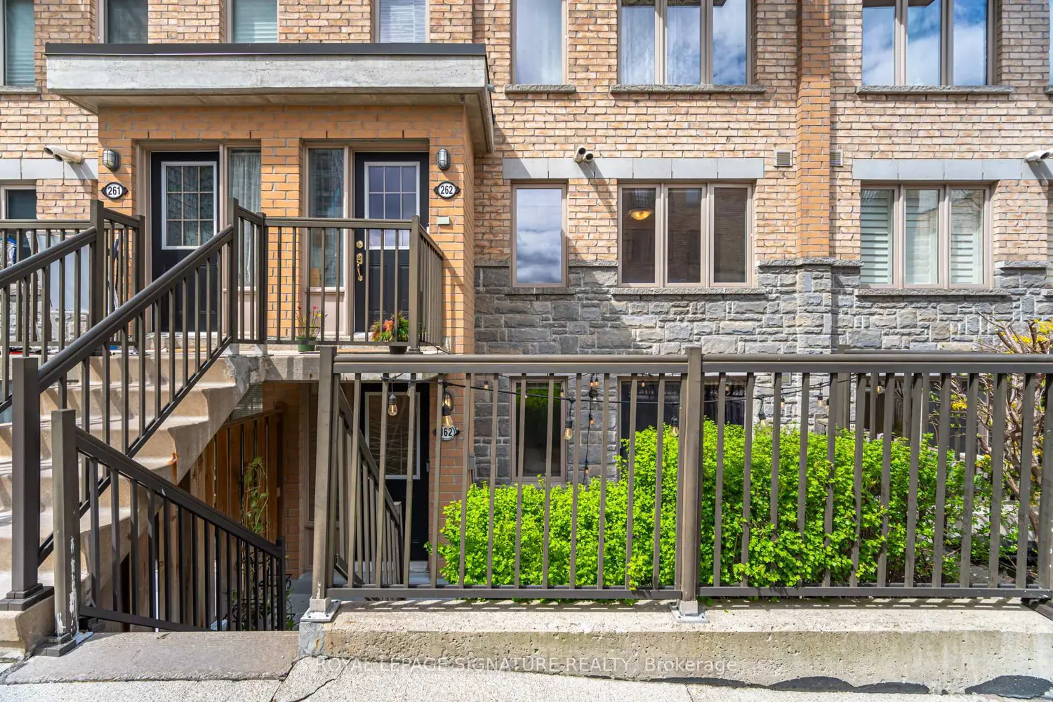 8 Foundry Avenue 162