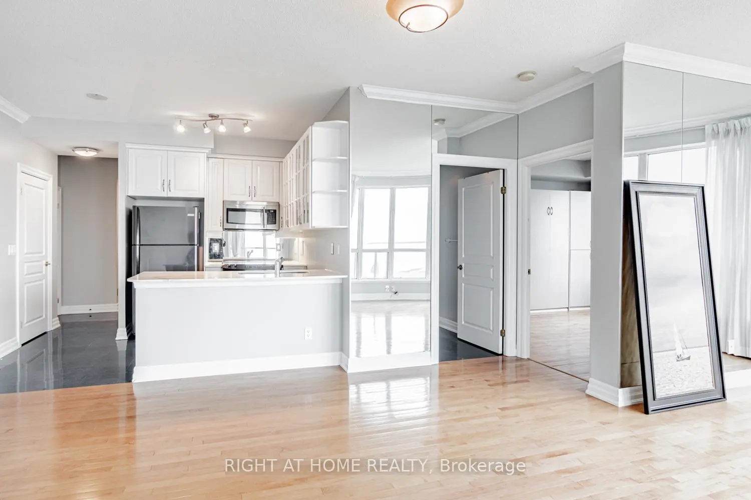 Additional image 8 of 2087 Lake Shore Boulevard 1503