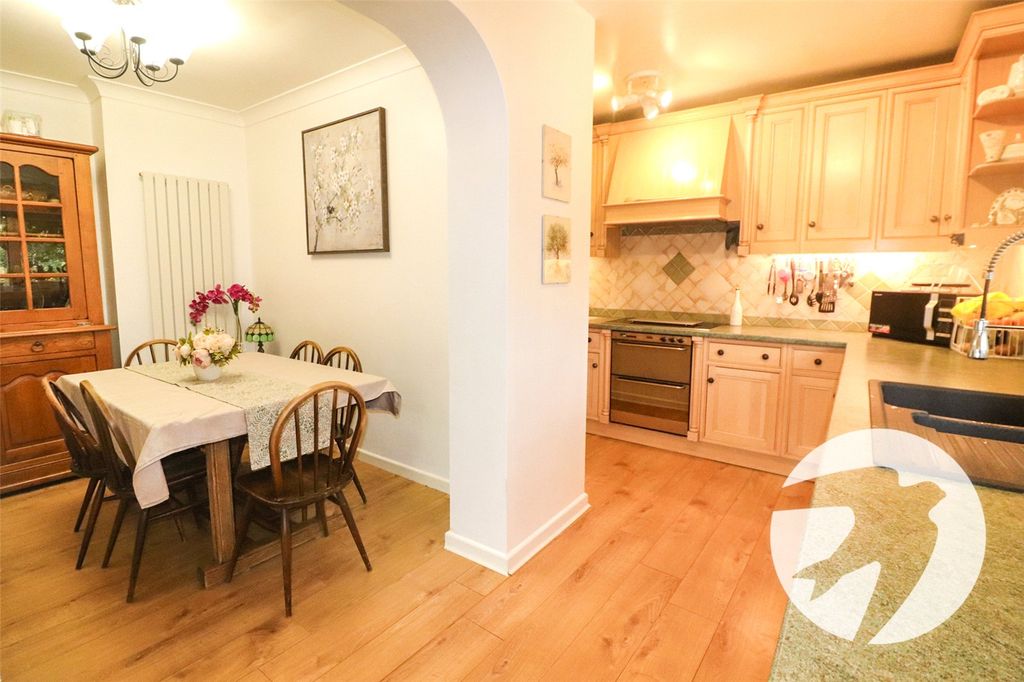 Additional image 10 of 4 bed semi-detached house for saleSwanton Road, Erith DA8
