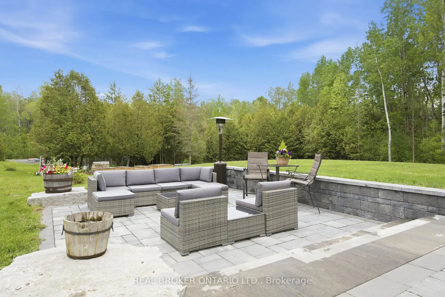 1140 Pelton Road photo 3