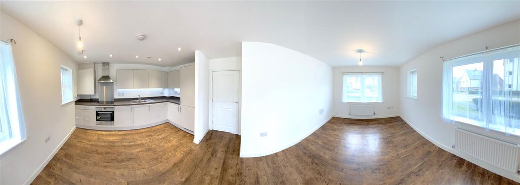 2 bed flat for saleCastleridge Drive, Greenhithe DA9