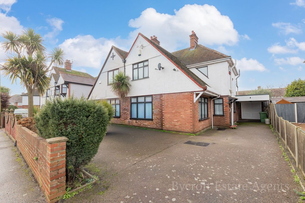 3 bed semi-detached house for saleCollingwood Road, Great Yarmouth NR30