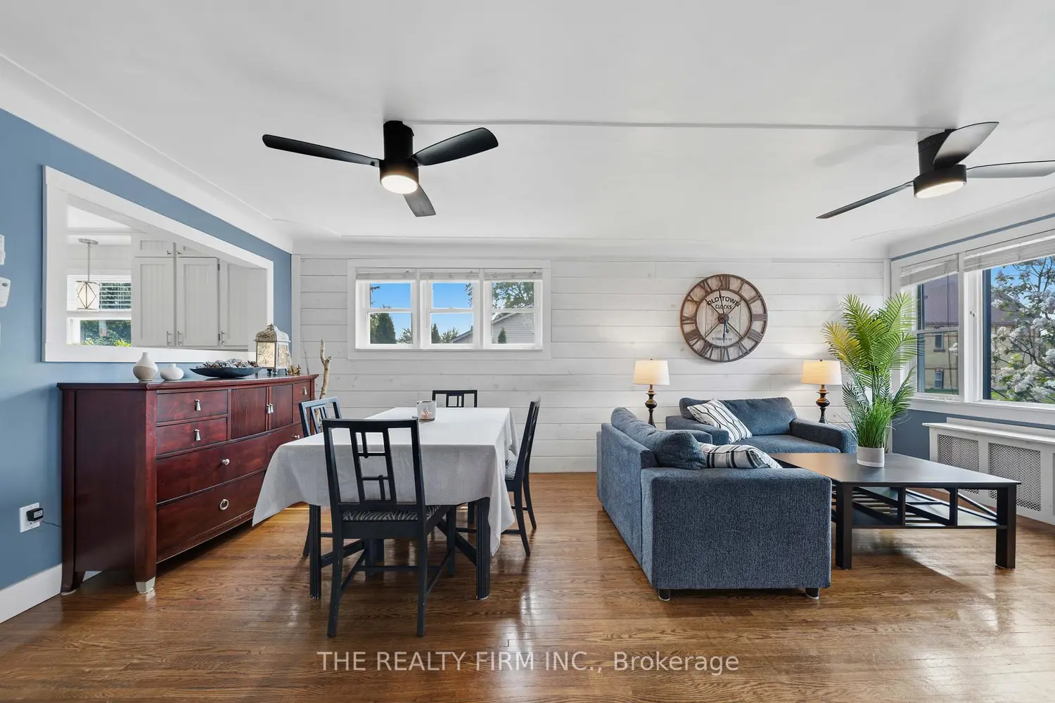 599 John Street photo 3