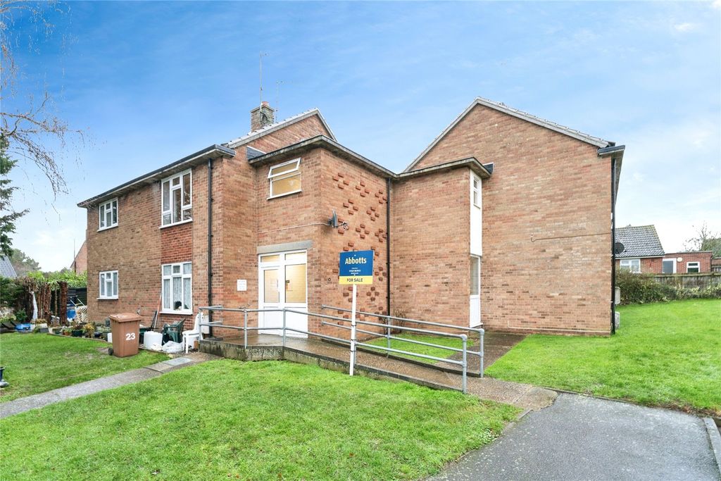 2 bed flat for saleLancaster Close, Fakenham, Norfolk NR21