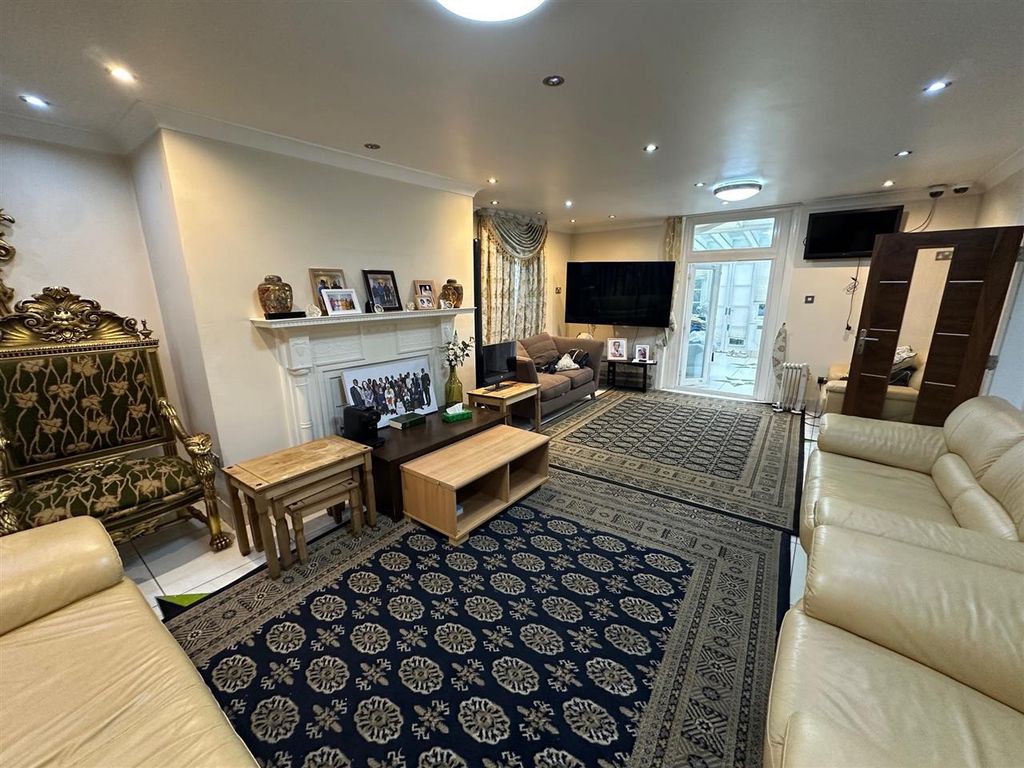 Additional image 3 of 7 bed detached house for saleStaines Road, Bedfont TW14
